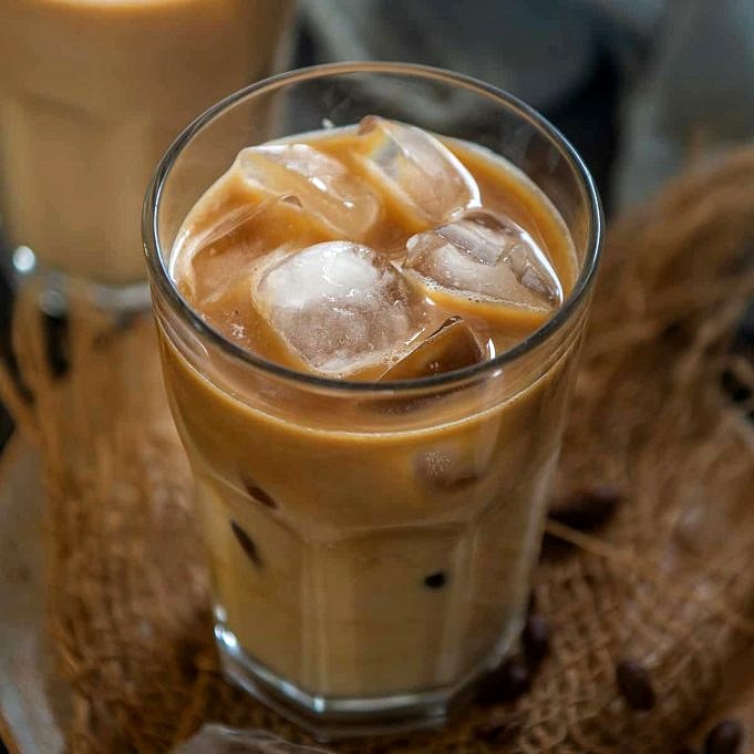 Hoe Maak Je Een Starbucks Copycat Vanilla Iced Latte